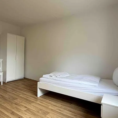 Apartament Sad193 Geraeumige Monteurwohnung *